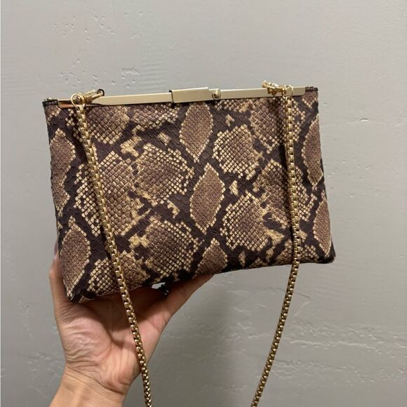 Handmade Genuine Embossed Leather, Articulated Metal Frame Clutch/Crossbody - Picture 5 of 14